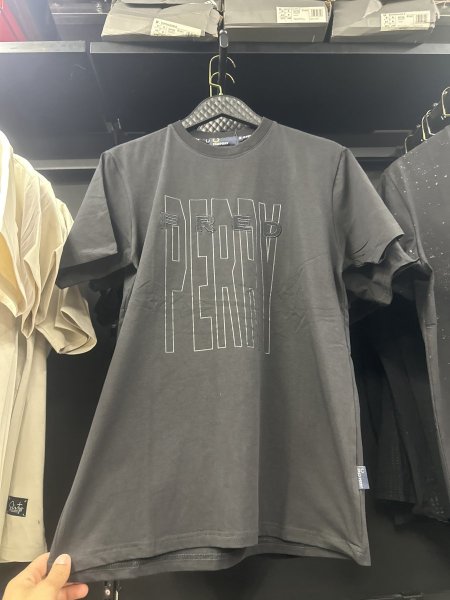 بلوزة { FRED PERRY}